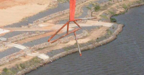 La Nación / Obrero falleció al caer de una altura de 50 metros del puente en construcción en la zona de la Costanera