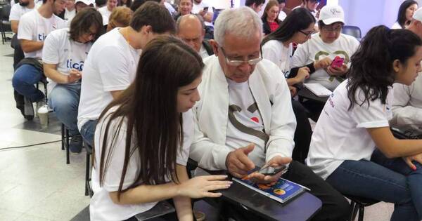 La Nación / En la sexta edición del Ñamomarandu capacitarán a adultos mayores en uso de tecnologías