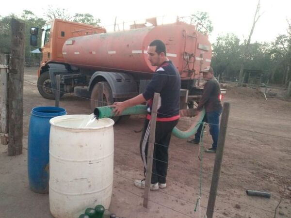 MOPC distribuyó 120.000 litros de agua potable a comunidades chaqueñas
