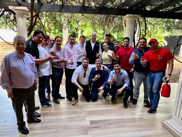 OFICIALISMO CONFIRMA A ARNOLDO WIENS COMO REEMPLAZANTE DE VELÁZQUEZ