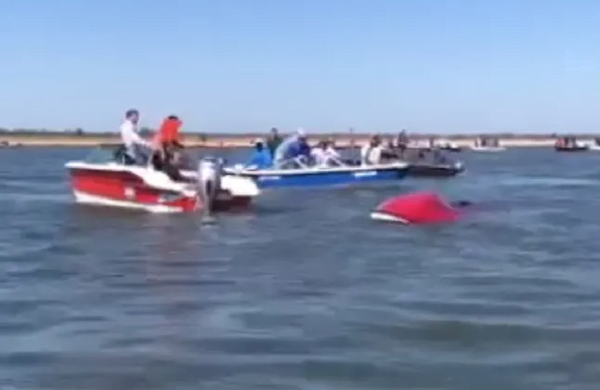 Un desaparecido y heridos tras colisión de embarcaciones en Ñeembucú - Noticiero Paraguay