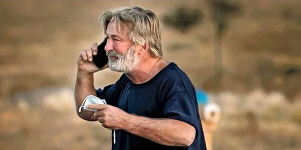 El FBI concluyó que Alec Baldwin sí apretó el gatillo de la pistola que mató a la directora de fotografía de la película “Rust”