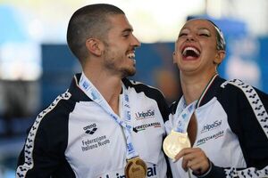 En Roma, los hombres también se sumergen en la natación artística - Mundo - ABC Color