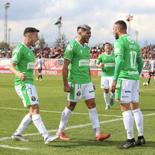 Goles de Luis Riveros, Raúl Bobadilla y Sergio Bareiro - Fútbol - ABC Color