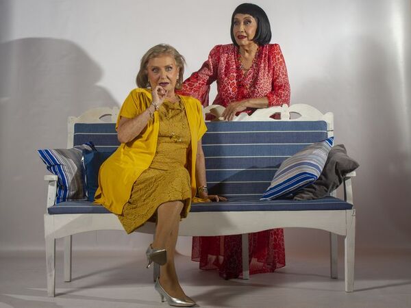 Alegre Otoño de dos hermanas - ABC Revista - ABC Color