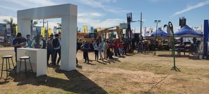 Más de 650 personas acudieron a la feria de empleo en “Expo Máquina” | 1000 Noticias