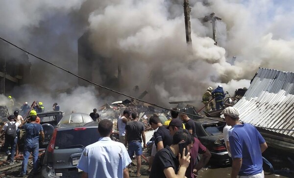 Explosión en un almacén de fuegos artificiales de Armenia deja al menos un muerto y 20 heridos - Megacadena — Últimas Noticias de Paraguay
