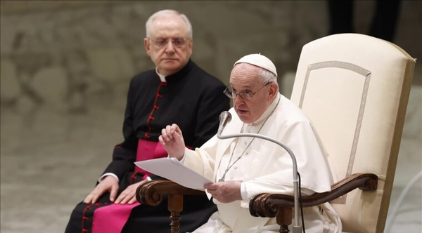 El papa pide misericordia para el “atormentado pueblo ucraniano” - Noticiero Paraguay