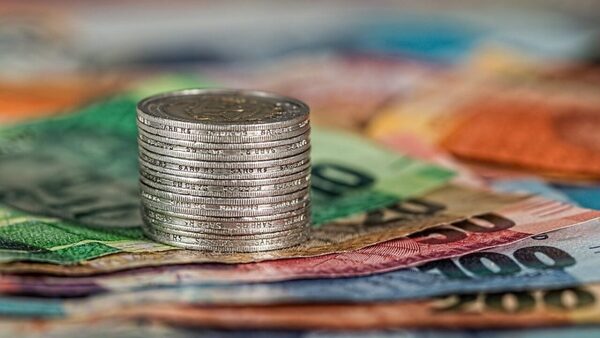 Inflación en Argentina: se necesita trabajar un mes para comprar un smartphone | Internacionales | 5Días