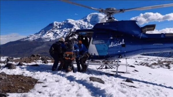 Mueren tres montañistas mientras escalaban un volcán en Ecuador - .::Agencia IP::.