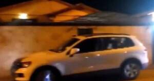 La Nación / Sicarios atacan a balazos la camioneta de un policía en Pedro Juan