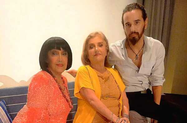 Diario HOY | Javier Duré viste a Ana Brun y Margarita Irún en “Otoño”