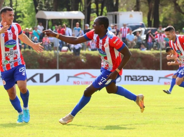 Un triunfo y una igualdad en la jornada del domingo - APF