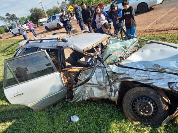 Violento accidente en Minga Guazú deja dos heridos - ABC en el Este - ABC Color