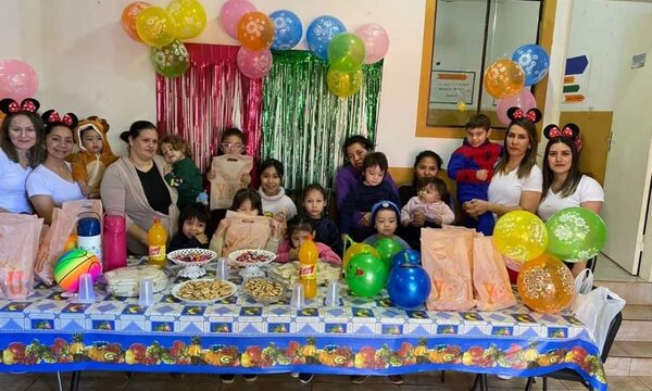 USF de Don Bosco agasaja a niños del Hogar Unidos en Cristo