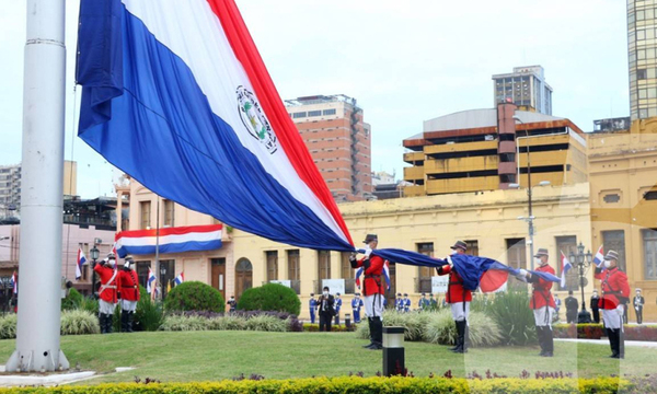 Hoy 14 de agosto se conmemora el día de la Bandera Paraguaya - OviedoPress