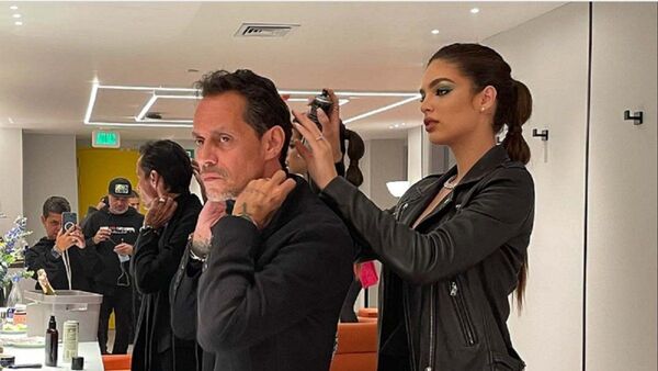 Marc Anthony mostró cómo Nadia lo cuida
