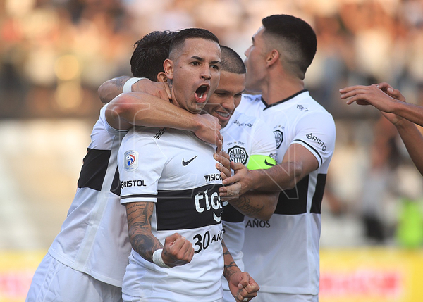 Diario HOY | Olimpia deja sin invicto a Cerro Porteño y se prende en la lucha por el título