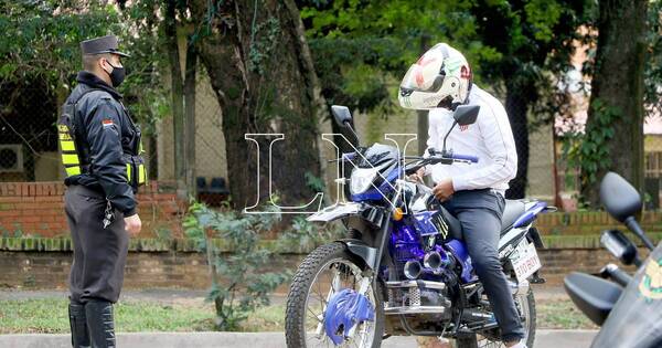 La Nación / Patrulla Caminera demoró 830 vehículos en una semana