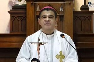 Obispo retenido en sede episcopal de Nicaragua pide orar por su liberación - Mundo - ABC Color