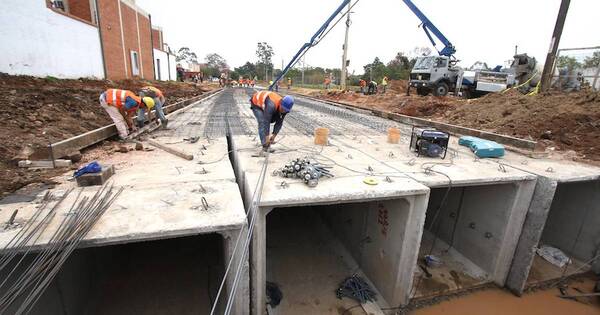 La Nación / Angustiante situación: 70.000 obreros de la construcción podrían quedar “en la calle”