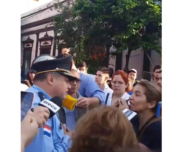 Incidentes entre policías y médicos en el centro de Asunción