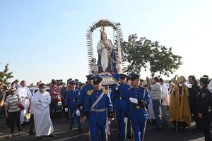 Católicos honran a la Virgen de la Asunción - Nacionales - ABC Color