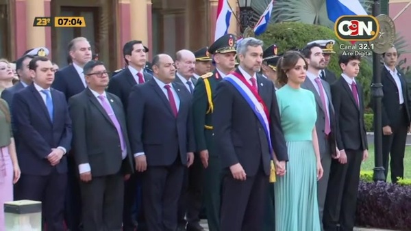 Izamiento de la Bandera y entonación del Himno Nacional - C9N