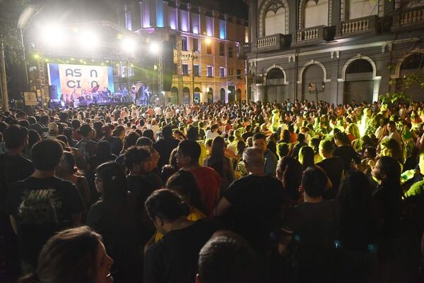 Abuchean a “Nenecho” durante concierto por aniversario de Asunción - Nacionales - ABC Color