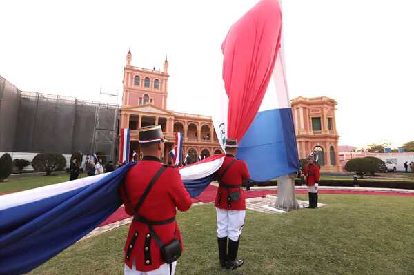 Aniversario número 485 de la “Madre de Ciudades” fue homenajeada con cañonazos e izamiento de la bandera - ADN Digital
