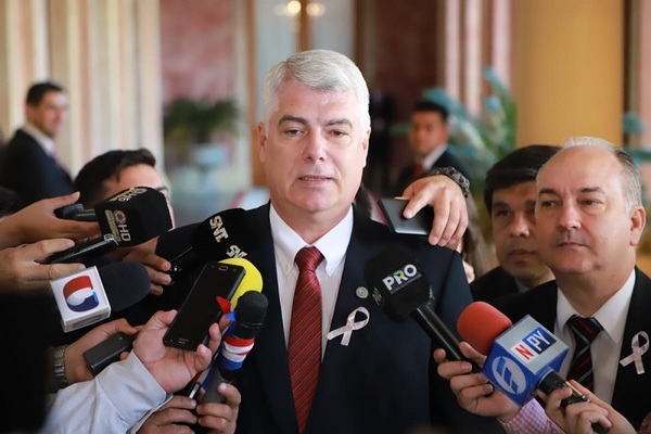 Wiens renunciará este martes al cargo de ministro de Obras