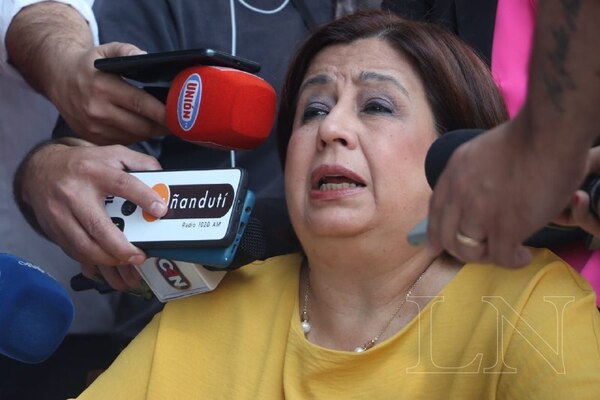 Diario HOY | Esperanza Martínez se baja de la carrera por la presidencia tras rechazar oferta para vice