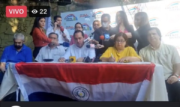 Esperanza Martínez declina candidatura presidencial y va por el Senado