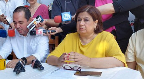 Esperanza Martínez declina su candidatura presidencial y va por el Senado - Noticiero Paraguay