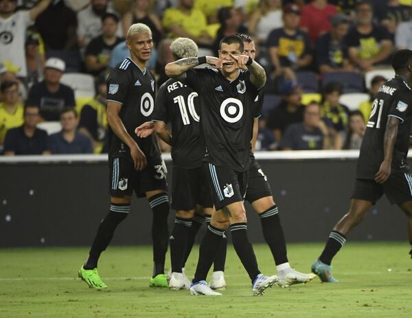 Minnesota United derrotó al Nashville con el tanto de Alan Benítez - Fútbol Internacional - ABC Color