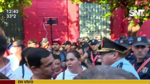 Disturbios durante manifestación de médicos - SNT