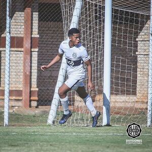 Sub 16: Olimpia lidera, Cerro lo escolta   - Fútbol - ABC Color