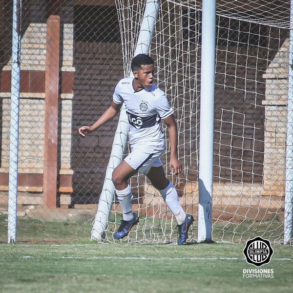 Sub 16: Olimpia lidera, Cerro lo escolta   - Fútbol - ABC Color