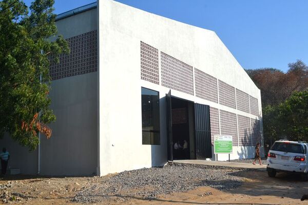 Habilitan polideportivo en colegio de Fuerte Olimpo - Noticias del Chaco - ABC Color