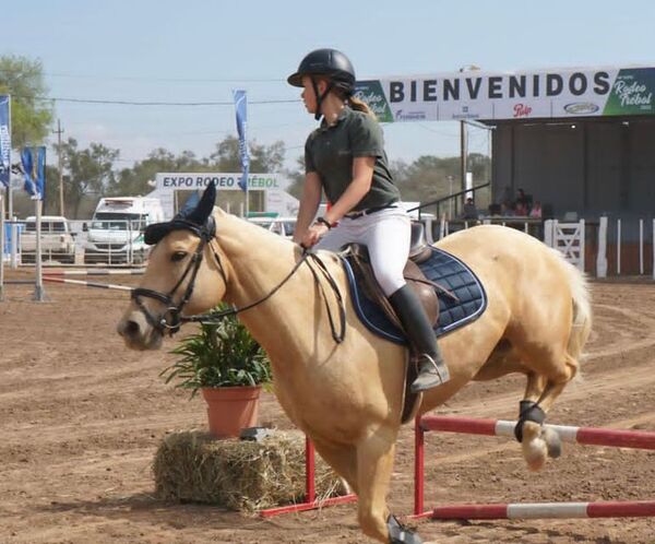 Expo Rodeo Trébol arrancó prometedora edición - Noticias del Chaco - ABC Color