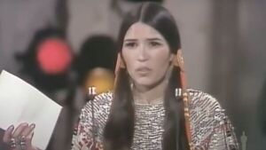 Se disculpan con la indígena que recogió el premio de Marlon Brando