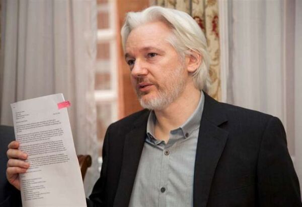Abogados de Assange presentan demanda contra la CIA