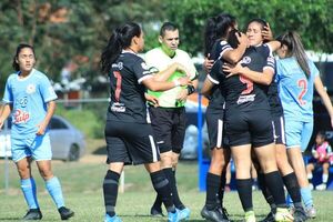 Olimpia y Cerro Porteño, siguen en la cima en Femenino - Fútbol - ABC Color
