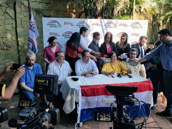 Esperanza Martínez declina su candidatura presidencial y apuesta al Senado