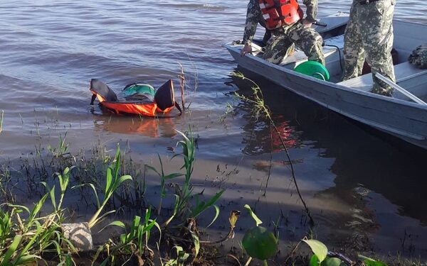 Hallan te’õngue de uno de los pescadores desaparecidos