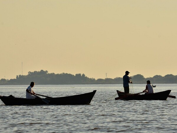 Diario HOY | Un muerto y 3 hermanos que están desaparecidos: fueron de pesca y canoa habría volcado