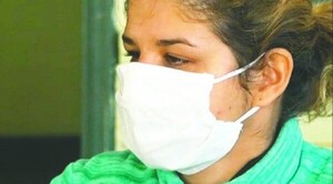 Condenan por desacato a madre de niña desaparecida en Emboscada | 1000 Noticias
