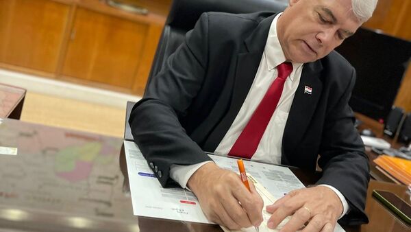 Arnoldo Wiens renuncia al MOPC al lanzarse a la carrera presidencial