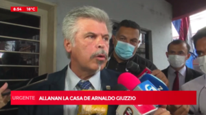 Imputan por extorsión a ex ministro Arnaldo Giuzzio