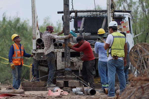 México busca ayuda de empresas extranjeras para el rescate de los 10 mineros - MarketData